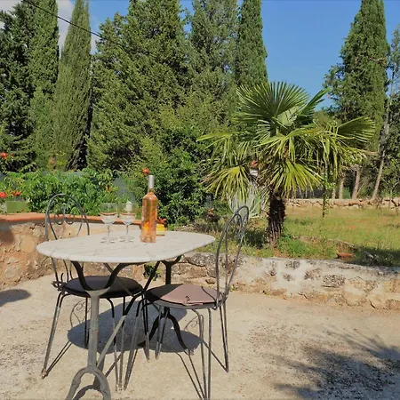 Des Oliviers Bed & Breakfast Salernes